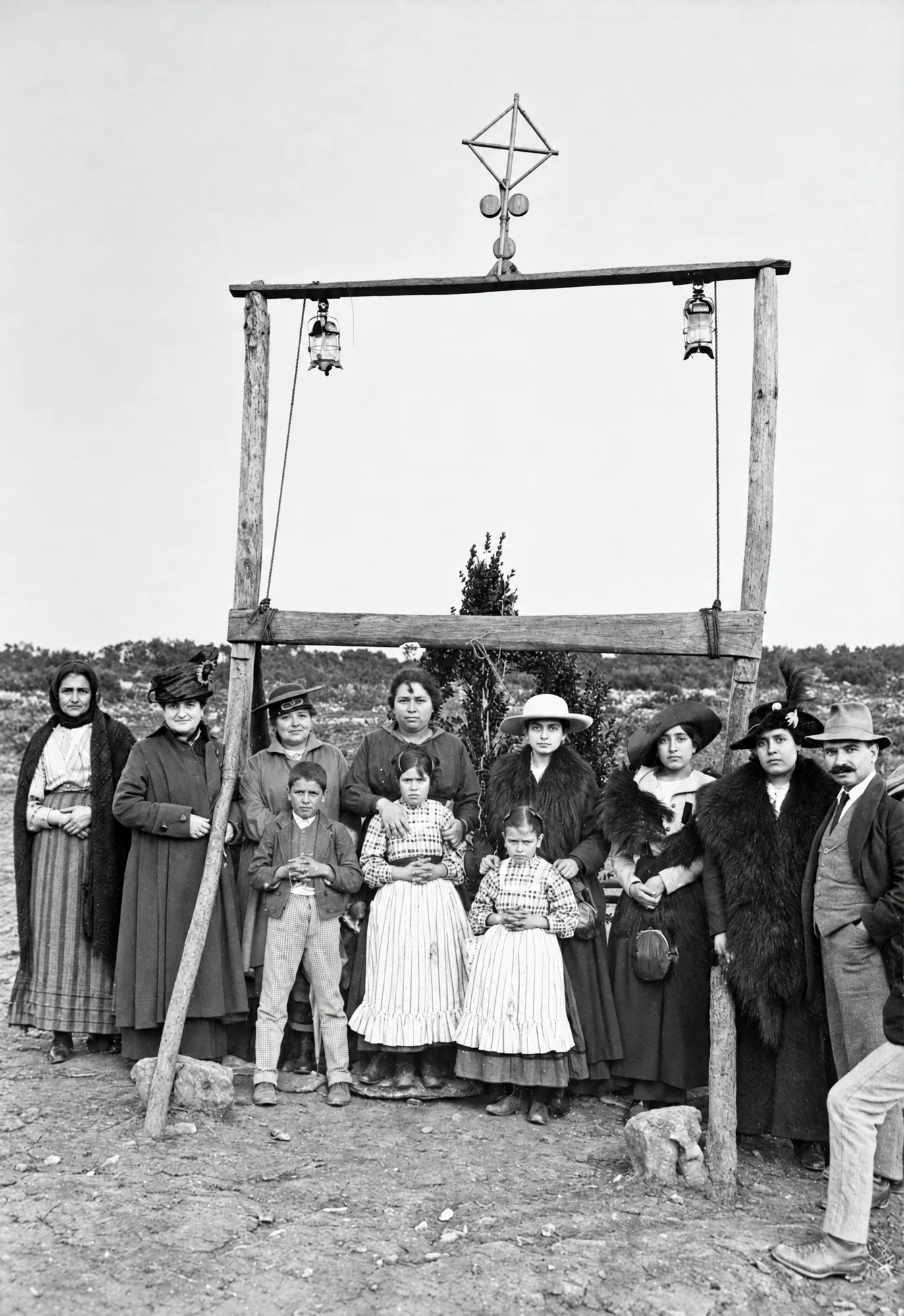 Francisco, Lúcia and Jacinta with a group of people under the arch, October 1917: Restored (AI)