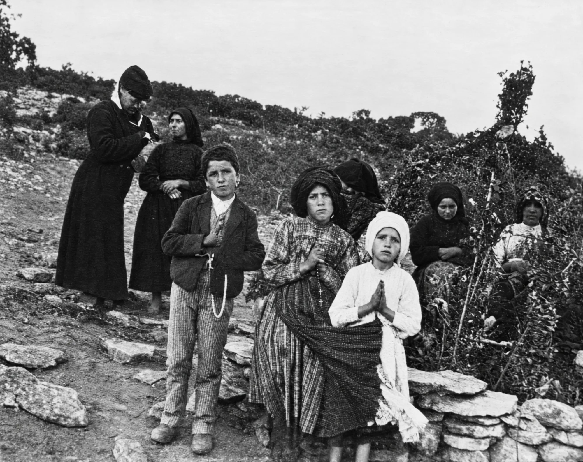 The three seers with others at the apparition site, photographed by Branca Falcão de Sommer: Restored (AI)