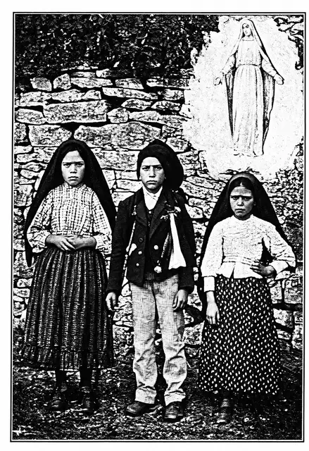The three seers in Aljustrel, with Our Lady of Graces - card sold on 13 October 1917
