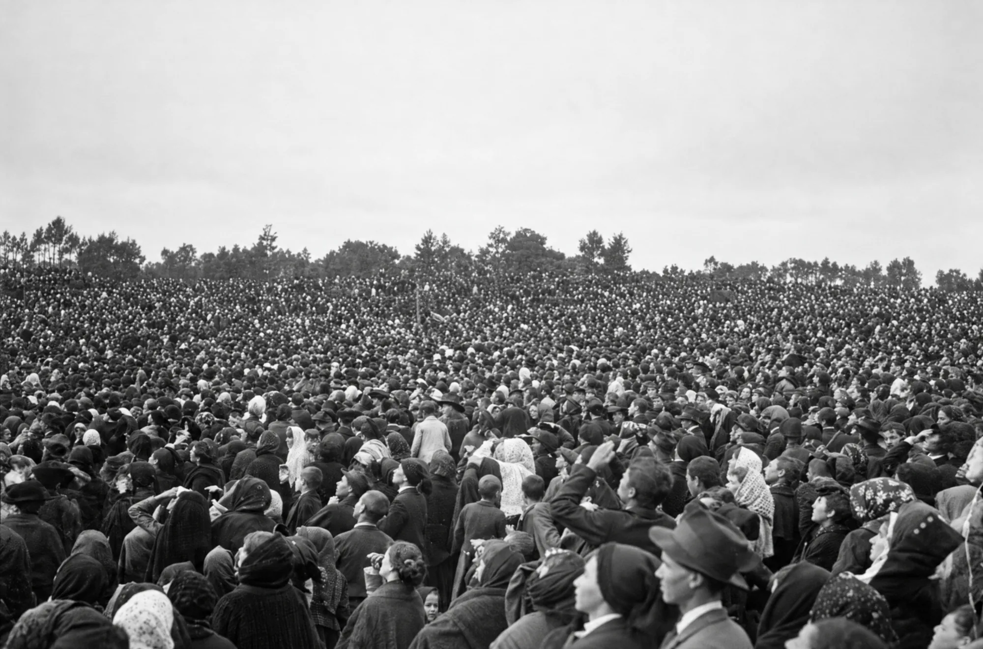 The crowd looks at the sun, Cova da Iria, 13 October 1917: Restored (AI)