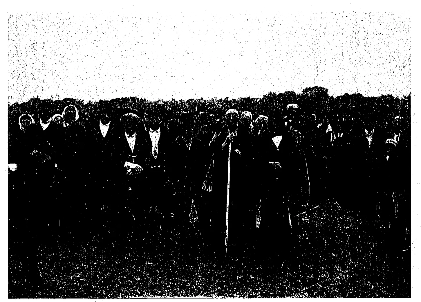 Group standing beside a blind man, Cova da Iria, 13 October 1917: Book scan