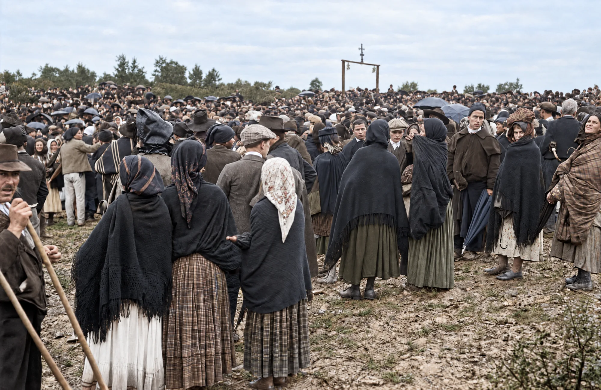 The crowd begins to disperse after the phenomenon, 13 October 1917: Colour (AI)
