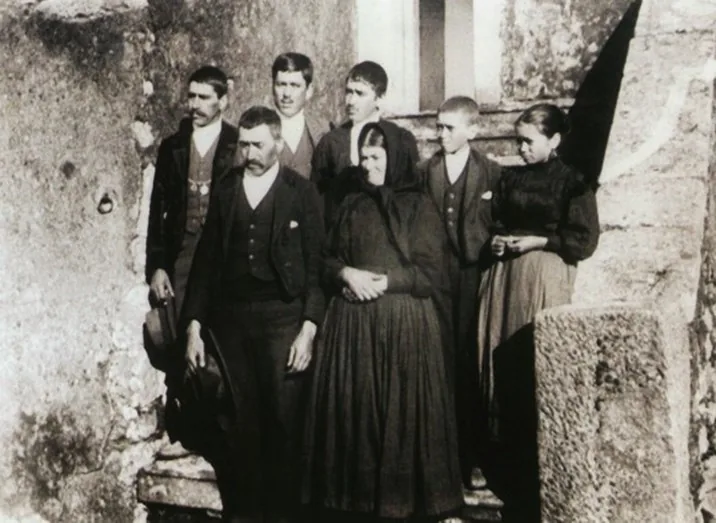 The Marto family, before May 1920: Archive print